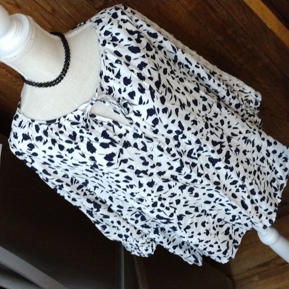 CATHERINE'S BLACK AND WHITE POET'S TYPE PRINT BLOUSE SZ 14 / 16 - Picture 5 of 10